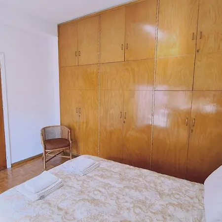 Chrysanthemum Апартаменты Никосия